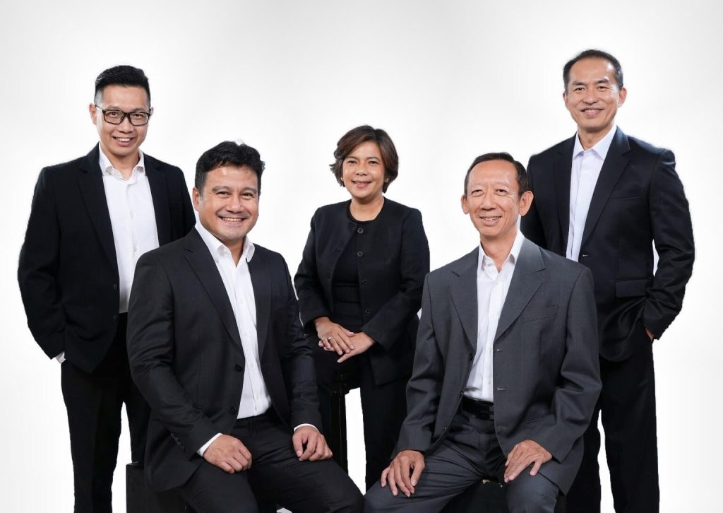 The five founders of Verum Consulting Indonesia, including Herwan Ng